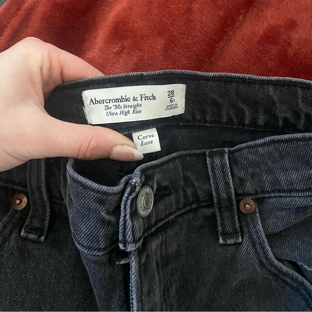 Abercrombie 90’s High Rise Curve Love Straight Jeans - Picture 4 of 4